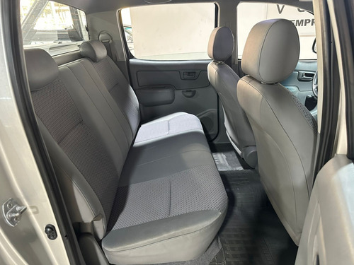 Toyota Hilux 2.5 STD 4X2 CD 16V TURBO DIESEL 4P MANUAL