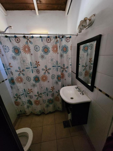 Casaquinta En Venta Con Pileta Y Gran Fondo Forestado