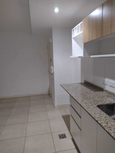 Departamento En Alquiler En Banfield, Lomas De Zamora, G.b.a. Zona Sur
