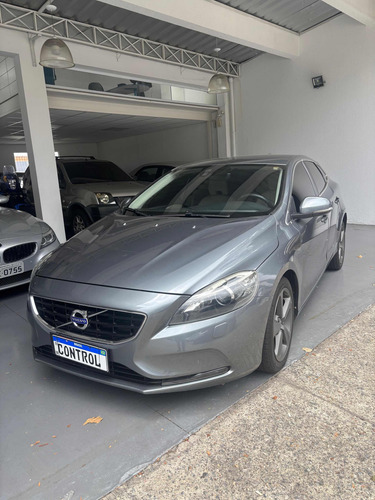 Volvo V40 2.0 T4 Momentum Drive-e 5p