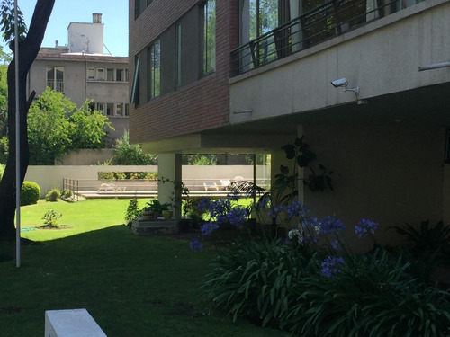 Departamento En Area Residencial
