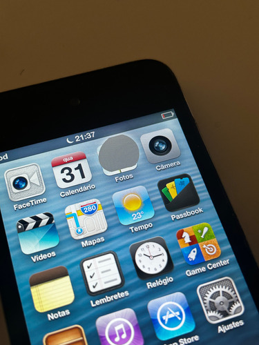 Ipod Touch (4a Geração) Model A-1367 Com 64gb Apple Preto
