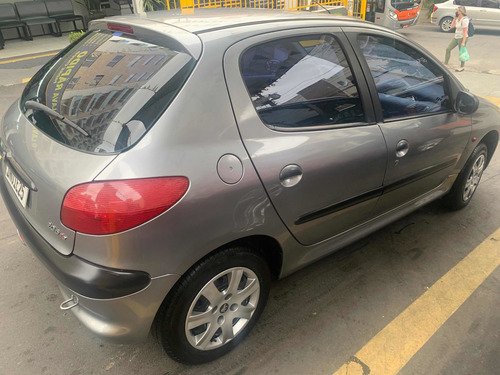 Imagem 5 de 5 de Peugeot 206 2004 1.0 16v Selection 5p