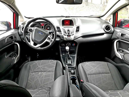 Ford Fiesta Titanium 1.6 Mecánico Hb