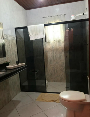 2.400 M², Casa Com 04 Dormitórios, Churrasqueira E Piscina !