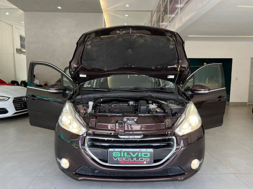 Imagem 10 de 14 de Peugeot 208 Griffe