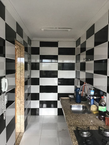 Apartamento À Venda Na Rua Gentil De Ouro, Inhoaíba, Rio De Janeiro - Rj - Liv-6058