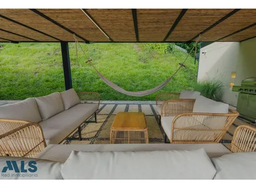 Vida De Lujo O Inversión: Tu Oasis En San Jeróni...(mls#252382)