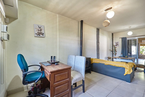 Venta Casa 4 Ambientes C/piscina. Financia/permuta