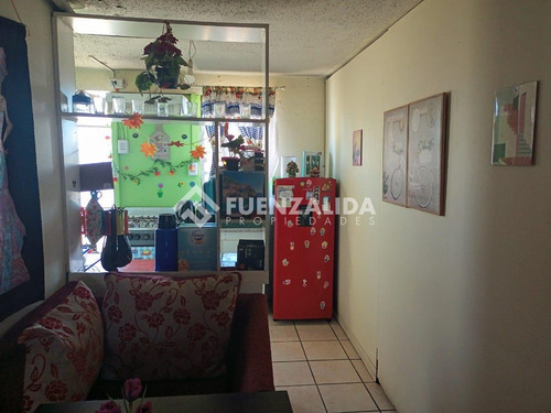 Venta Departamento En Lo Prado, 2 Dormitorios, 1 Baño