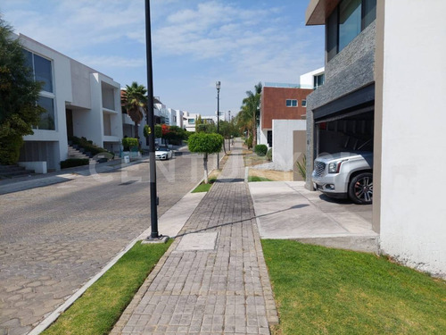Terreno En Venta En Clúster 10 10 10, Lomas De Angelópolis, Puebla..