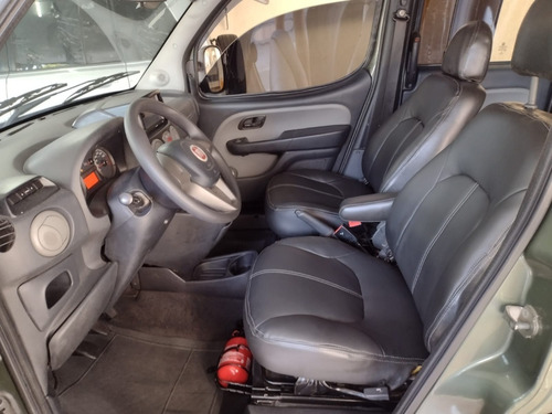 Imagem 6 de 9 de Doblo Adventure 1.8 2014 Impecavel