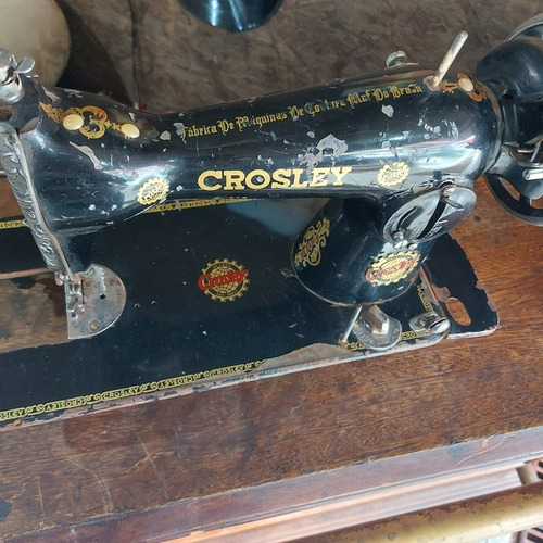 Máquina Costura Crosley Antiga Travada Decorativa Ou Peças