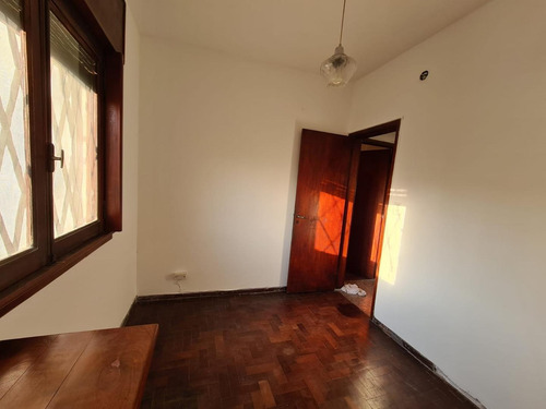 Imagen 4 de 9 de Casa Americana En Venta En Ituzaingo Con Tres Dormitorios
