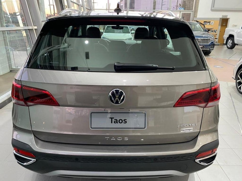 Imagen 6 de 15 de Volkswagen Taos 1.4 250 Tsi Hero Lucas Semini