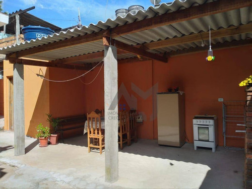 Casa Com 3 Dormitórios, Sala, Cozinha, Banheiro, Churrasqueira Coberta E Com Banheiro... - Ca0056