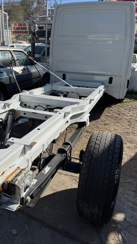 Mercedes-Benz Sprinter 516 LARGA CHASIS CABINA