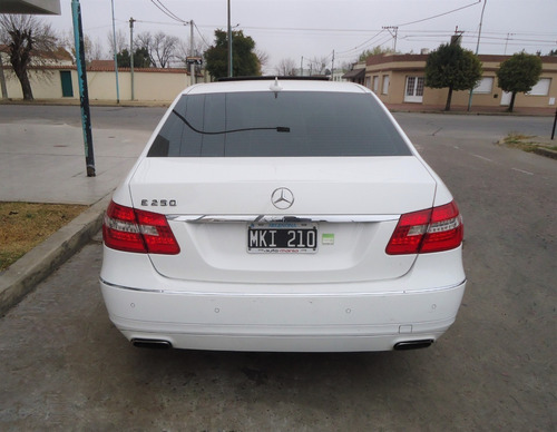 Imagen 10 de 15 de Oportunidad Realmente Inmaculado. Vendo Mercedes Benz E 250