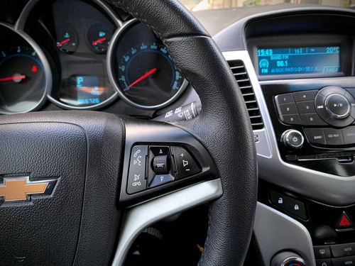 Imagem 11 de 15 de Chevrolet Cruze 1.8 Lt Sport6 16v Flex 4p Automático