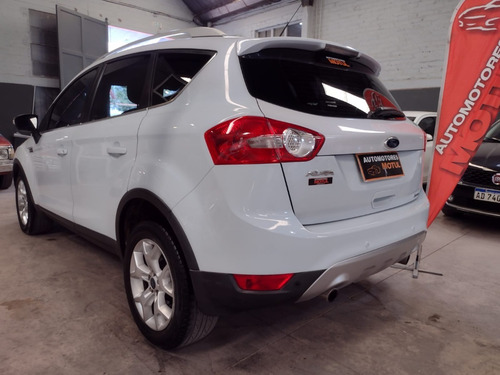 Imagen 3 de 8 de Ford Kuga Titanium At 4x4 2.5 Turbo 2012