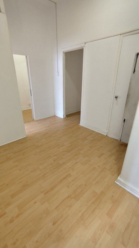 Céntrico / Huerfanos / Portal Edwars/ Impecable/ 2d+1b