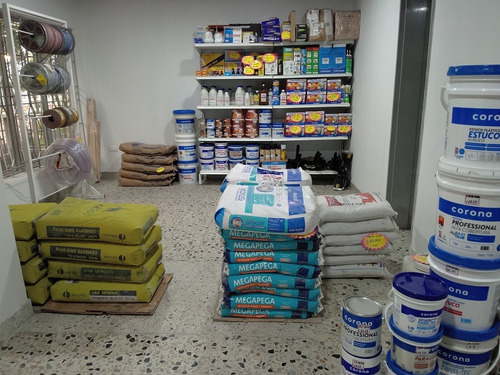 Vendo Ferreteria. Ganga Bien Surtida Y Montaje Nuevo. Ganga.