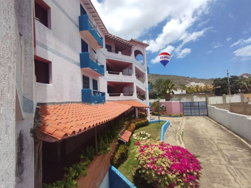Re/max 2mil Vende Apartamento En Res. Colonial, San Lorenzo, Mun. Maneiro, Isla De Margarita, Edo. Nueva Esparta