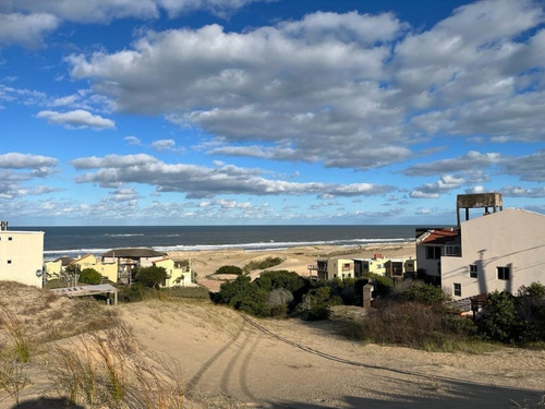 Terreno En La Viuda A 100m De La Playa - Mza 153