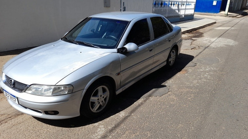 Chevrolet Vectra 2001 2.2 16v Cd 4p