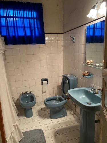 Imagen 9 de 14 de Permuta - Casa A Refaccionar En Venta - Ideal Emprendimiento - Moron Sur