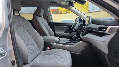 Imagen 12 de 15 de Toyota Highlander 2021 3.5 Le At