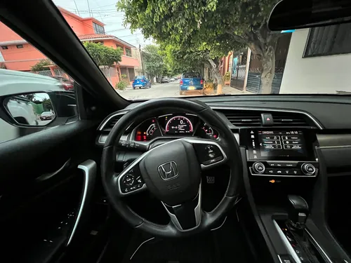 Honda Civic 1.5 Coupe Turbo Cvt