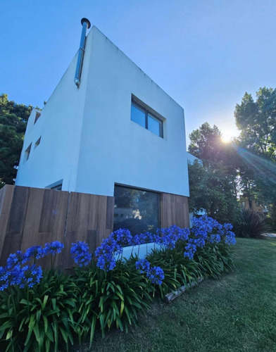 Venta 2 Casas Modernas En Block La Caleta