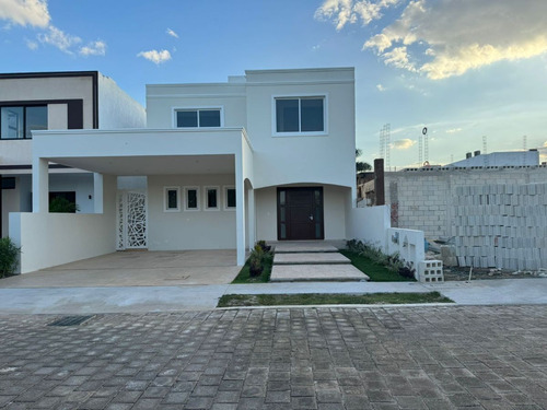 Casa En Venta   Gaviones   Santa Gertudris Copo Merida