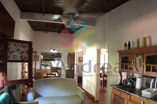 Venta / Oportunidad Casa En 104 Entre 107 Y 109 Mercedes (b)