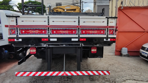 Volkswagen 13-190 Modelo 2014 Com Munck