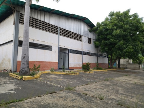 Imagen 1 de 13 de Galpón Industrial En Puerto Cabello Atg-28