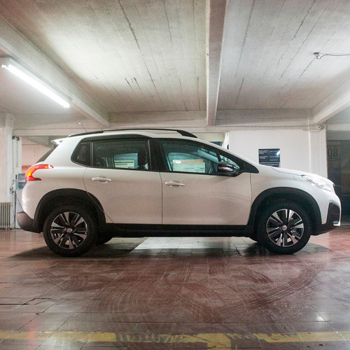 Peugeot 2008 Feline 1.6l Tiptronic | 115cv | 0km 2021