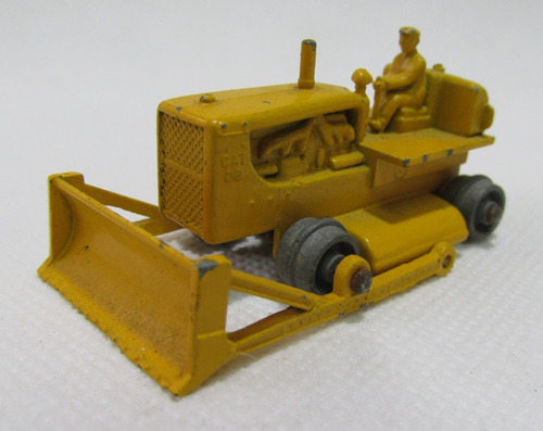 Matchbox Caterpillar Made In England, Lesney #18 ((3))