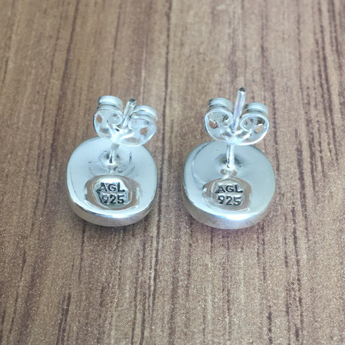 Imagen 5 de 10 de Arete Broquel Cuadrito Resina Y Plata .925 Agálea Joyería