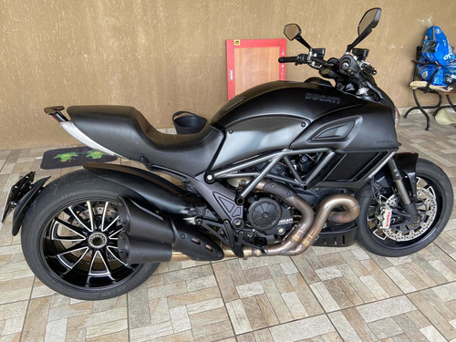 Imagem 1 de 2 de Ducati Diavel