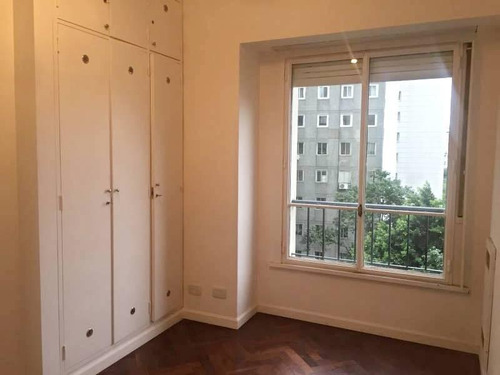 Departamento En Venta En Recoleta.