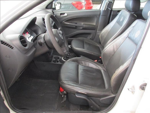 Volkswagen Voyage 1.0 Mi Comfortline 8v