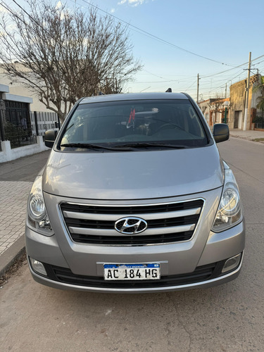 Hyundai H1 2.5 Grand Starex Minibus 12 Pas At