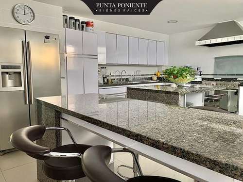 Imagen 8 de 23 de Casa En Venta - Lomas Hipódromo, Naucalpan - 4 Recámaras - 1
