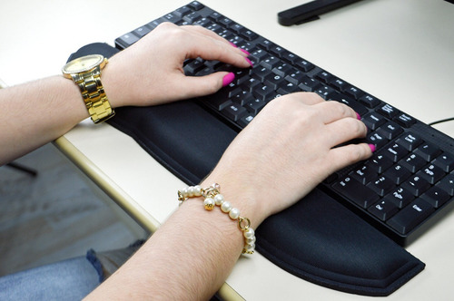 Imagem 4 de 6 de Apoio Ergonomico Para Digitacao Teclado Confort Reliza Nr17