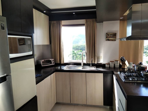 Imagen 3 de 12 de Hermoso Apartamento Remodelado En Res Los Roques // 04128901630