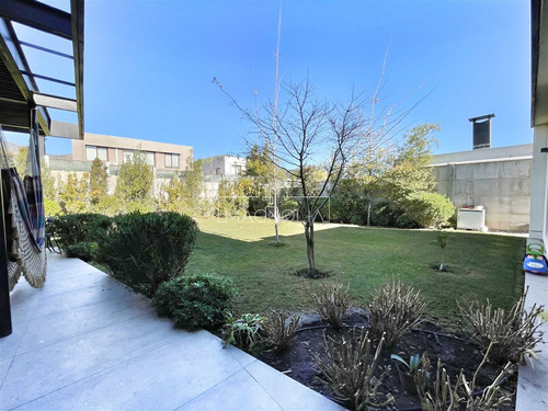 Casa En Venta De 3 Dorm. En Chamisero