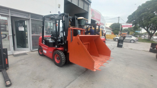 Imagen 6 de 12 de Autoelevador Jmv Cpcd 2500kg Con Desplazador Lateral Nuevo