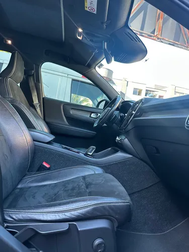 Volvo XC40 2.0 T4 R-Design